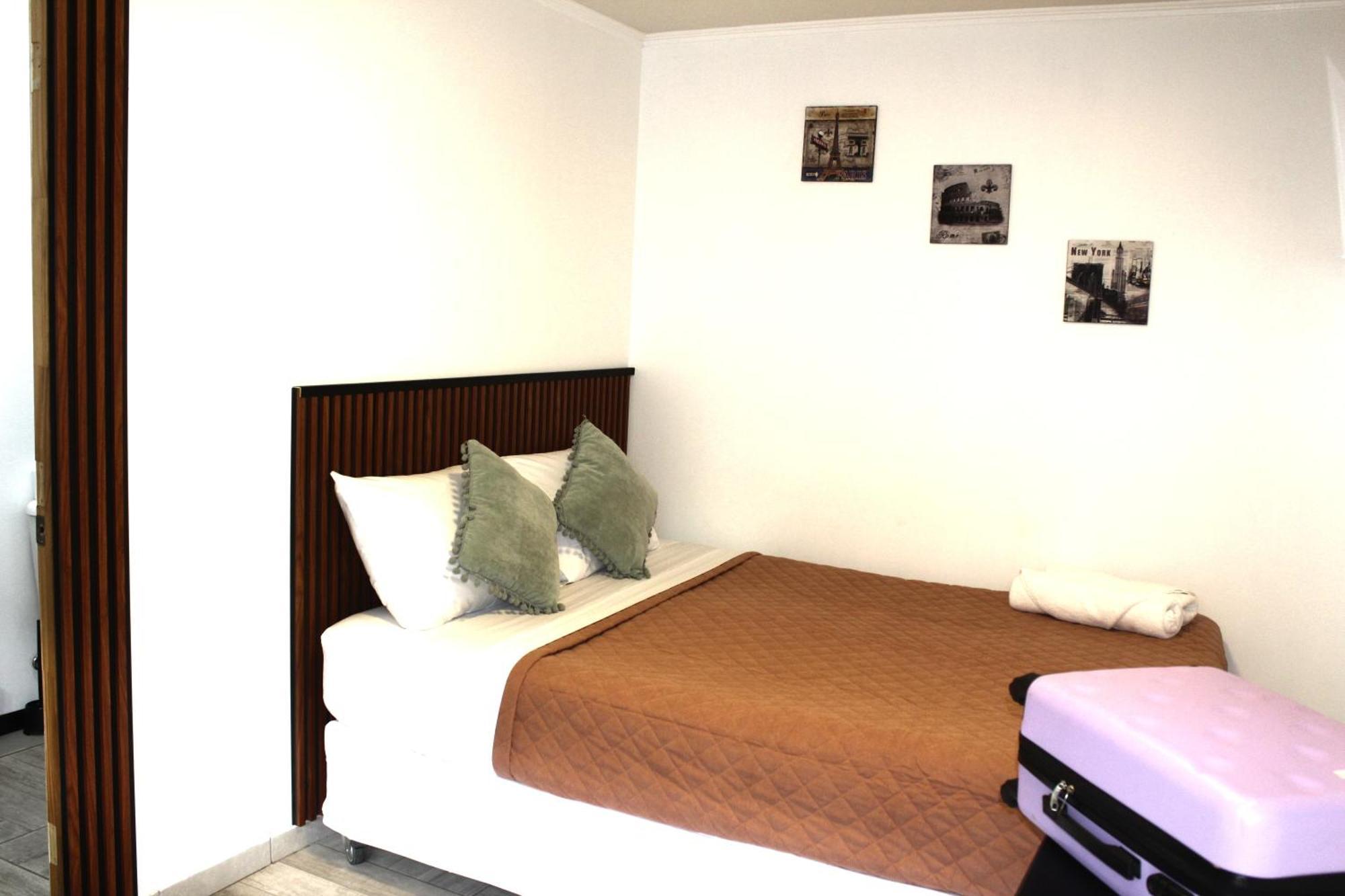 Albergue Departamento Privado A 4 Kilometros Del Aeropuerto *